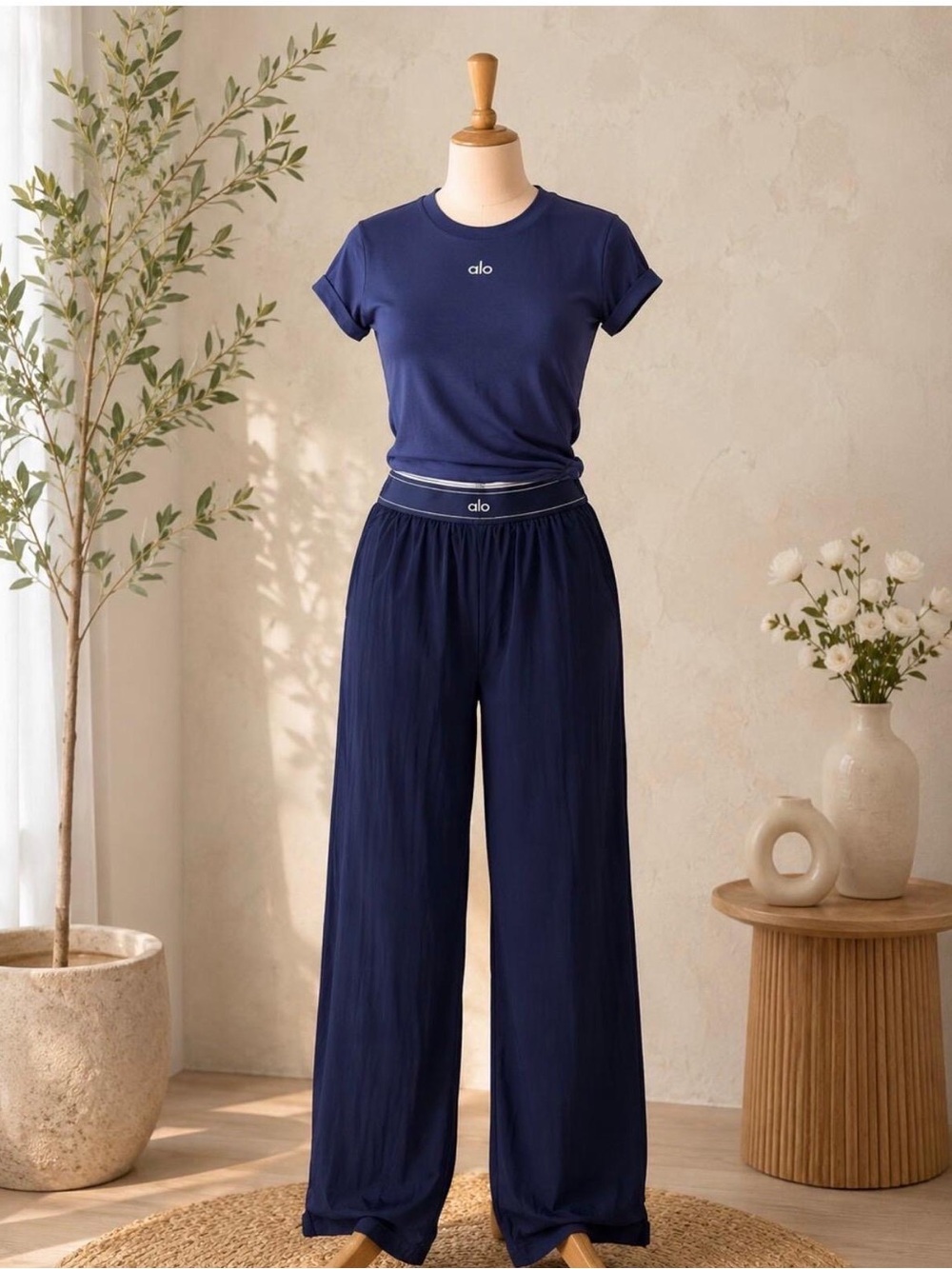 ALO Yoga Navy Wide-Leg Jumpsuit - Picture 3 of 3